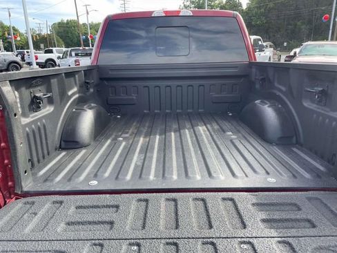 Used 2019 Ford F150 XLT w/ Equipment Group 302A Luxury AWD/4WD image 8