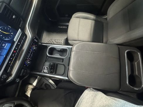 Used 2025 Chevrolet Silverado 1500 LT AWD/4WD image 36