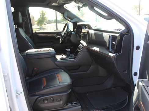 Used 2022 GMC Sierra 1500 AT4 w/ AT4 Premium Package AWD/4WD image 15