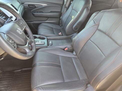 Used 2023 Honda Passport TrailSport image 7