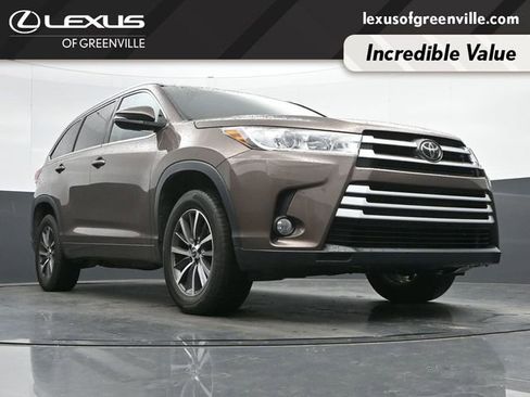 Used 2017 Toyota Highlander XLE FWD image 10