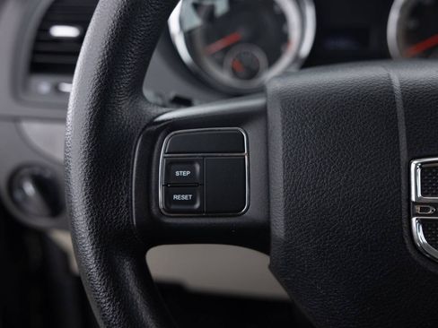 Used 2016 Dodge Grand Caravan American Value Package FWD image 36