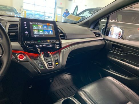 Used 2024 Honda Odyssey Sport image 13