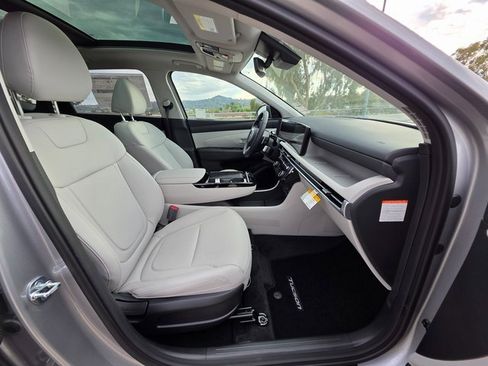 New 2025 Hyundai Tucson SEL image 10
