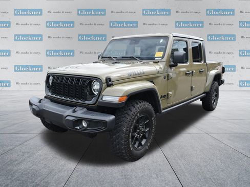 Used 2025 Jeep Gladiator Sport AWD/4WD image 7