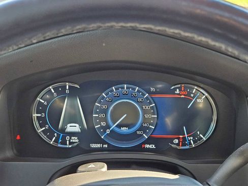 Used 2020 Cadillac Escalade Premium Luxury image 27