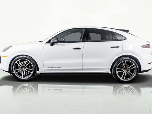 Used 2023 Porsche Cayenne Turbo w/ Premium Package Plus (PI3) image 16