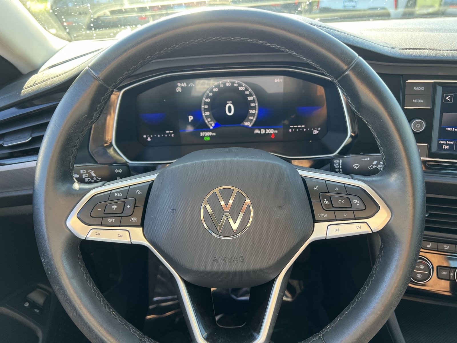 Used 2024 Volkswagen Jetta SE FWD image 16