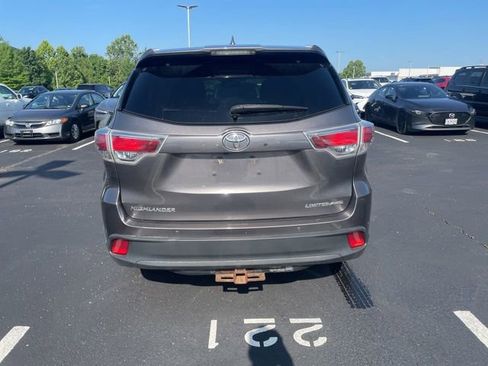 Used 2016 Toyota Highlander Limited AWD/4WD image 4