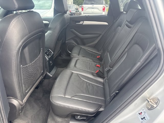 Used 2013 Audi Q5 3.0T Prestige w/ Prestige Pkg AWD/4WD image 26