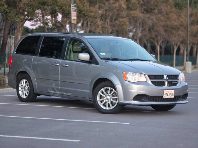 Used 2014 Dodge Grand Caravan SXT w/ UConnect Hands-Free Group FWD image 2