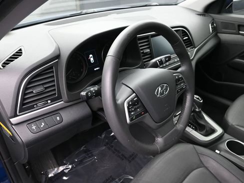 Used 2017 Hyundai Elantra Limited w/ Limited Tech Package 04 image 20