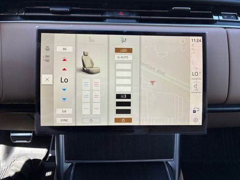New 2026 Land Rover Range Rover SE AWD/4WD image 18