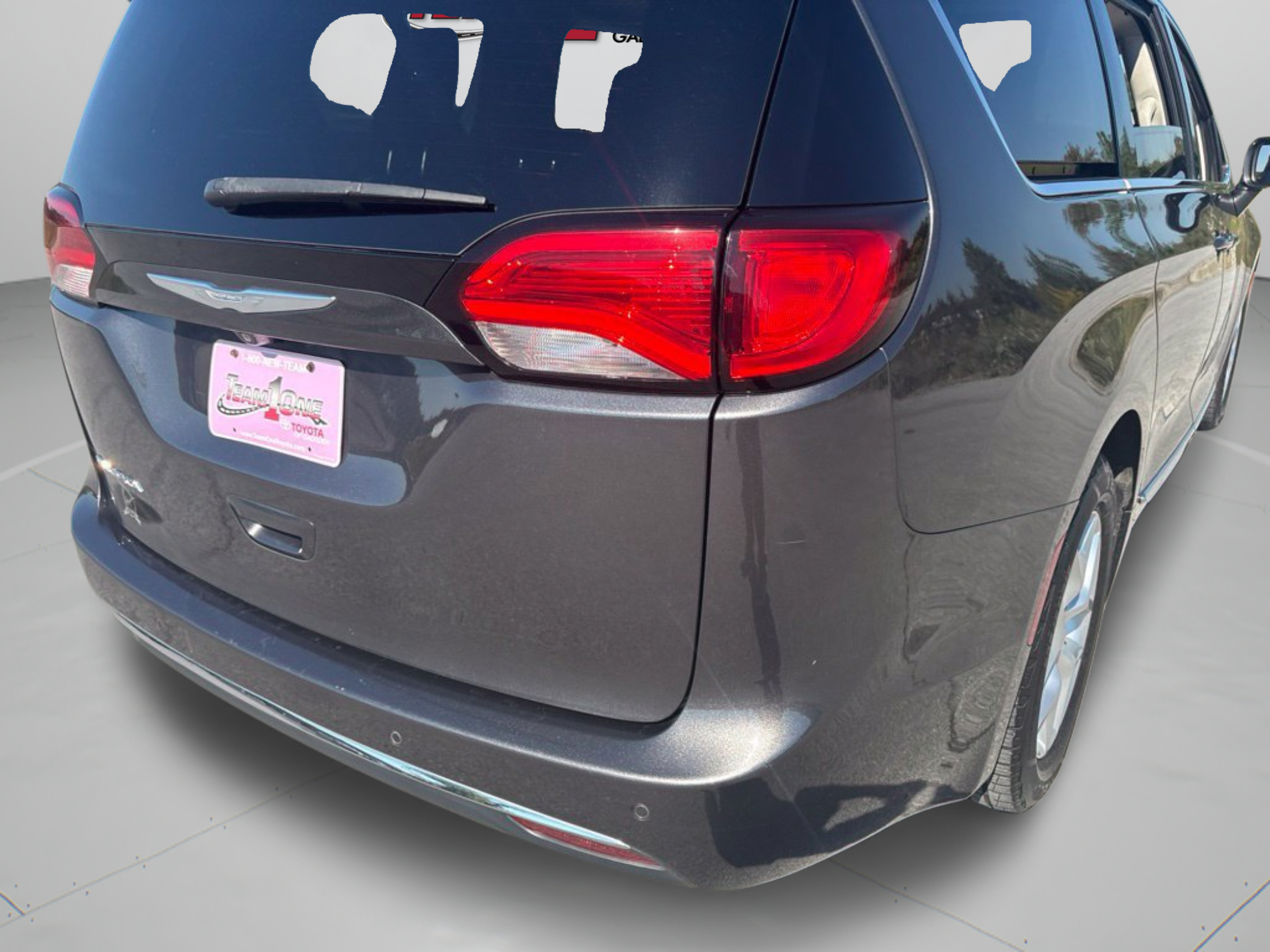 Used 2018 Chrysler Pacifica Touring-L Plus w/ Tire & Wheel Group FWD image 30
