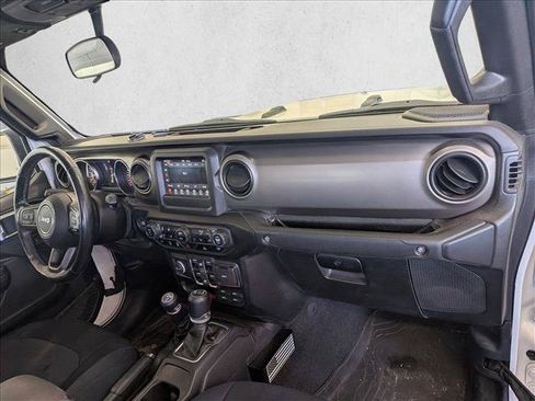 Used 2021 Jeep Gladiator Sport AWD/4WD image 18