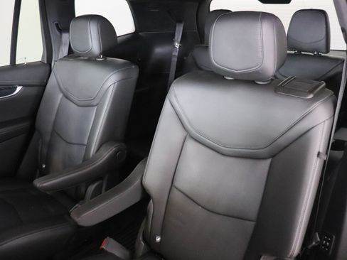 Used 2023 Cadillac XT6 Premium Luxury w/ LPO, Floor Liner Package AWD/4WD image 20