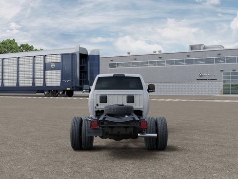 New 2025 RAM 3500 Tradesman AWD/4WD image 8
