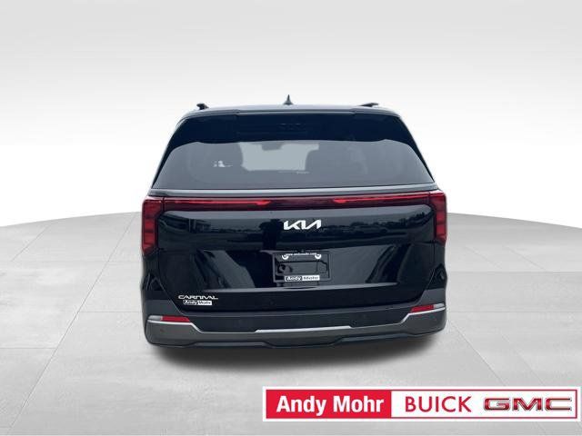 Used 2025 Kia Carnival SX w/ SX Dark Edition Package FWD image 16