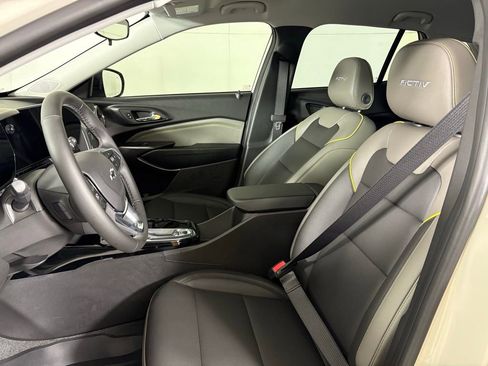 New 2026 Chevrolet Trax ACTIV w/ Driver Confidence Package image 21