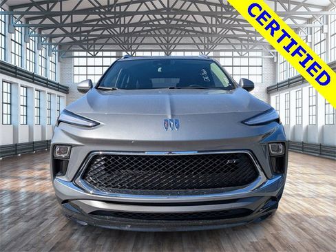 Used 2024 Buick Encore GX Sport Touring image 9