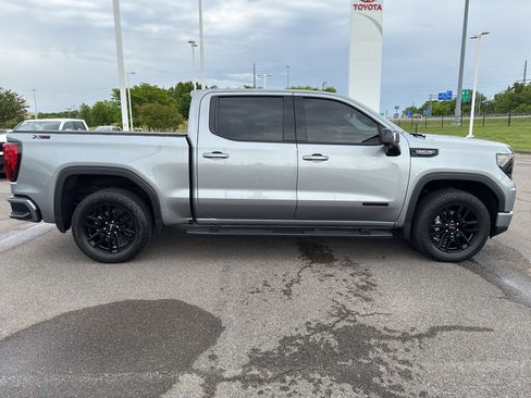 Used 2025 GMC Sierra 1500 Elevation w/ Elevation Premium Package AWD/4WD image 4