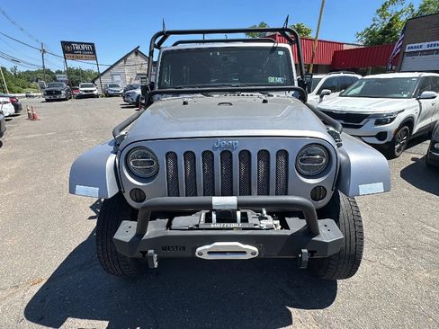 Used 2014 Jeep Wrangler Unlimited Rubicon w/ Connectivity Group AWD/4WD image 2