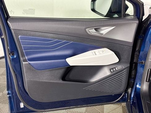 Used 2023 Volkswagen ID.4 Pro S image 10