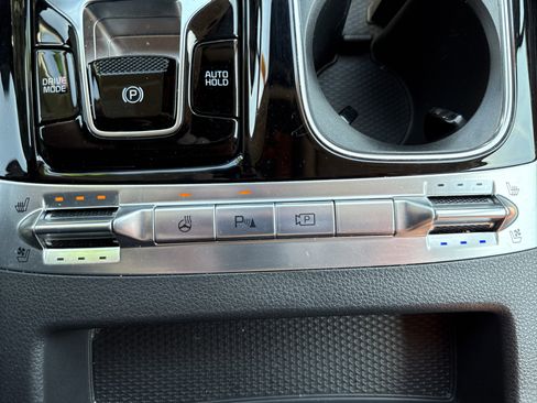Used 2024 Kia Carnival SX Prestige FWD image 29