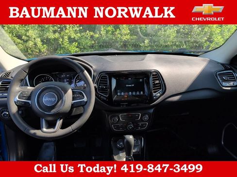 Used 2021 Jeep Compass Latitude AWD/4WD image 16