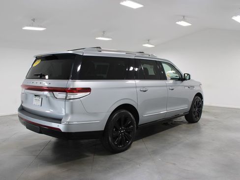 Used 2023 Lincoln Navigator L Black Label image 11