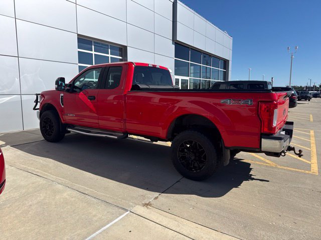 Used 2019 Ford F250 XLT w/ Camper Package AWD/4WD image 3
