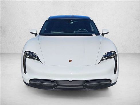 Used 2023 Porsche Taycan image 2