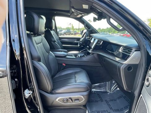 Used 2022 Jeep Wagoneer Series III w/ Premium Group I RWD image 51
