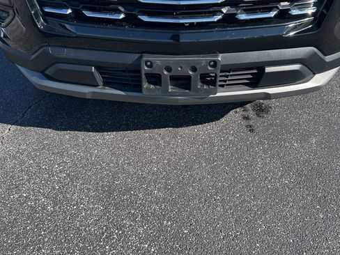 Used 2025 Chevrolet Equinox LT w/ Convenience Package II image 3