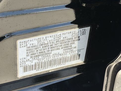 Used 2025 Nissan Sentra S FWD image 32