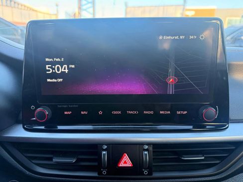 Used 2024 Kia Forte GT-Line w/ GT-Line Premium Package image 19