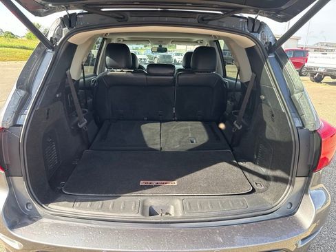 Used 2020 Nissan Pathfinder SL AWD/4WD image 9