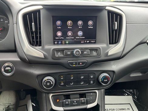 Used 2022 GMC Terrain SLE image 46