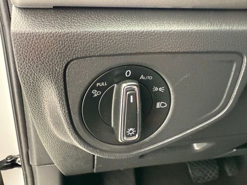 Used 2021 Volkswagen Atlas SE image 27