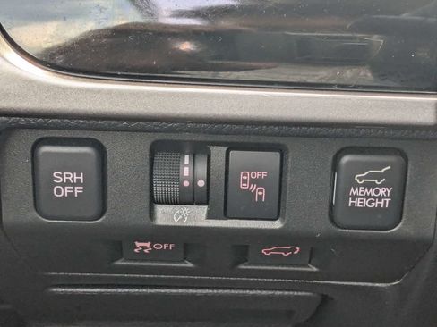 Used 2018 Subaru Forester 2.5i Touring w/ Popular Package #3B AWD/4WD image 31