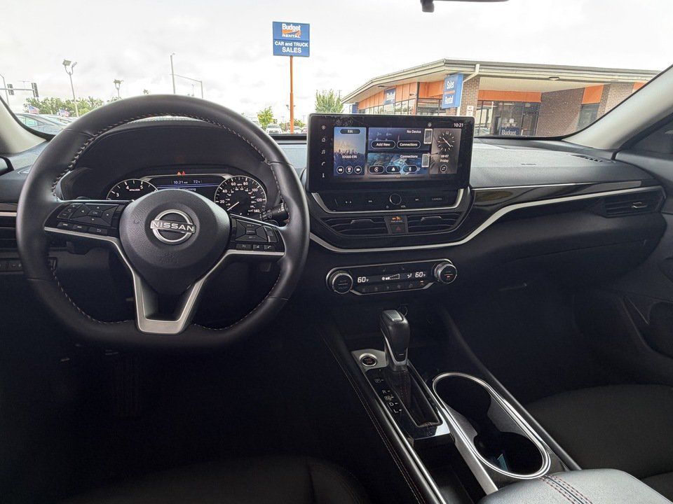 Used 2025 Nissan Altima 2.5 SR w/ SR Premium Package FWD image 12