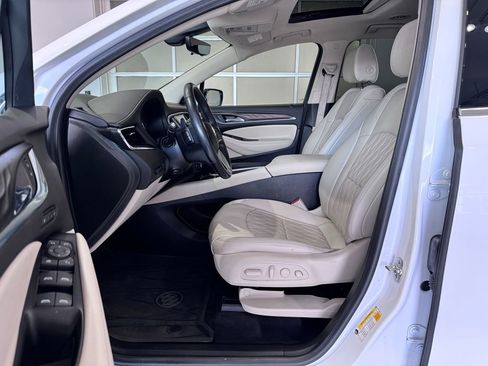 Certified 2024 Buick Enclave Avenir w/ Avenir Technology Package image 10