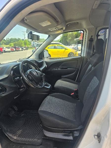 Used 2017 RAM ProMaster City Tradesman SLT w/ Rear Back-up Camera Group FWD image 7