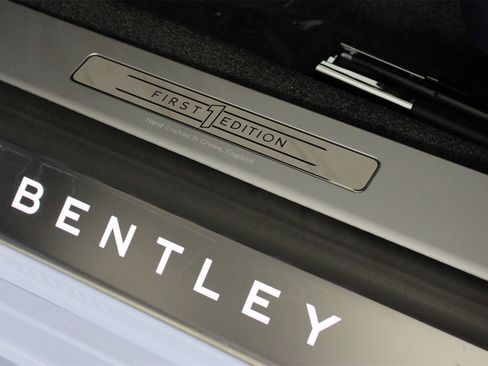 New 2025 Bentley Flying Spur Plug-In Hybrid image 14