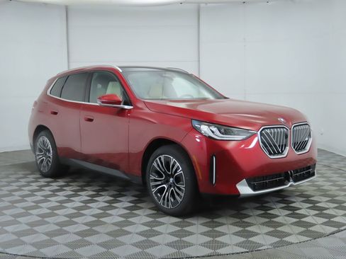 Certified 2025 BMW X3 xDrive30i w/ Premium Package image 4