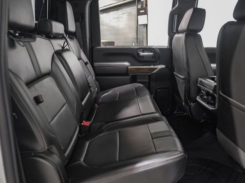 Used 2022 Chevrolet Silverado 3500 High Country image 38