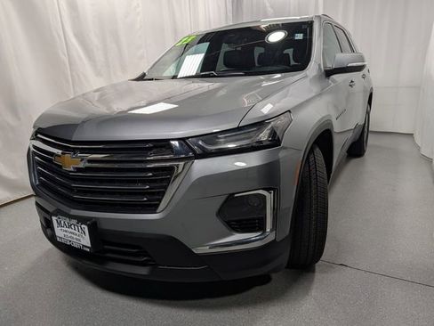 Certified 2023 Chevrolet Traverse LT w/ Rear Camera Mirror Package AWD/4WD image 7