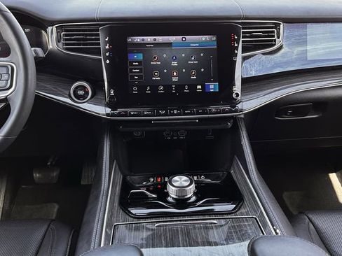 Used 2022 Jeep Wagoneer Series II image 15