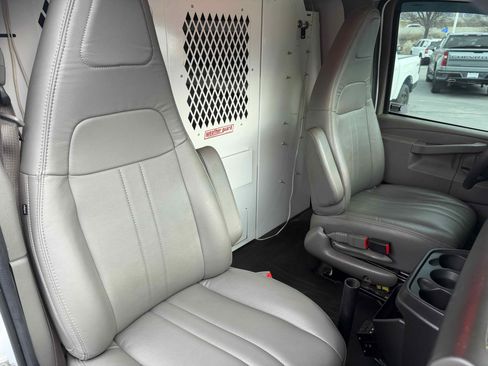 Used 2023 GMC Savana 2500 w/ Driver Convenience Package image 28