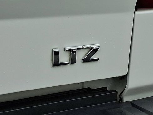 Used 2017 Chevrolet Silverado 1500 LTZ Z71 w/ LTZ Plus Package image 32